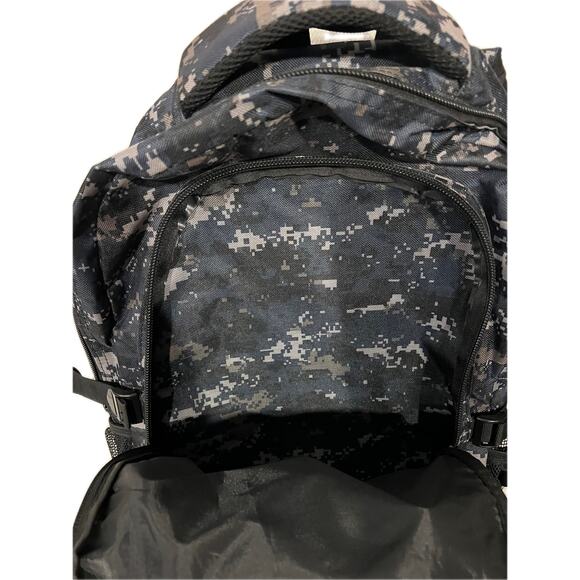 XPress New York  Dark Camo Tactical XL Backpack - Picture 4 of 6